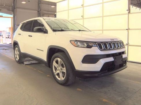 Used 2023 Jeep Compass Sport AWD/4WD image 4