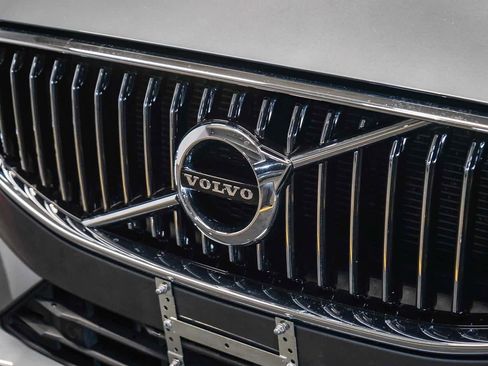 Used 2021 Volvo XC60 T5 Inscription w/ Protection Package Premier image 8