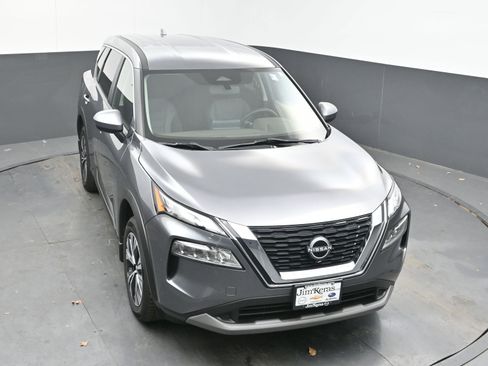 Certified 2023 Nissan Rogue SV image 30