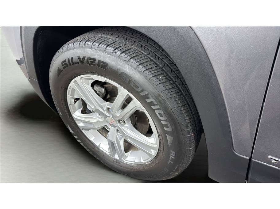 Used 2020 GMC Terrain SLE FWD image 40