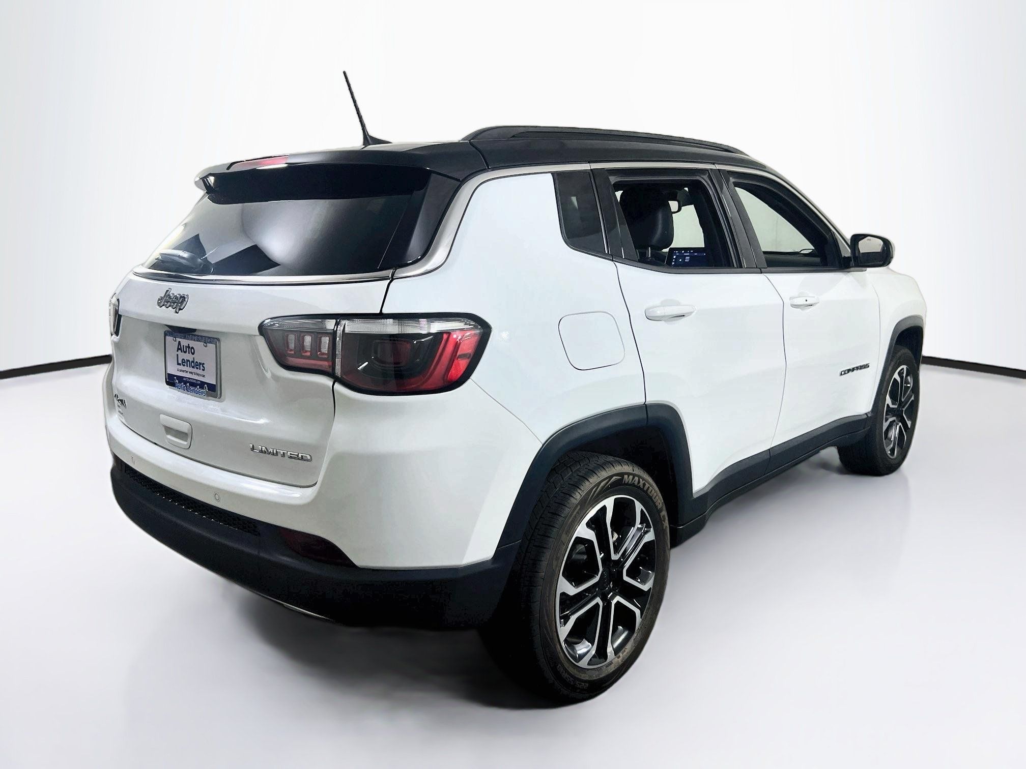 Used 2023 Jeep Compass Limited AWD/4WD image 5