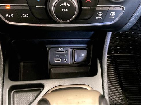 Used 2016 Jeep Cherokee Sport w/ Cold Weather Group FWD image 16