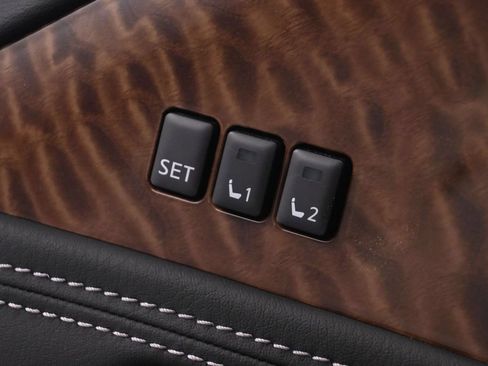 Used 2020 Nissan Armada Platinum w/ Captain's Chairs Package AWD/4WD image 38