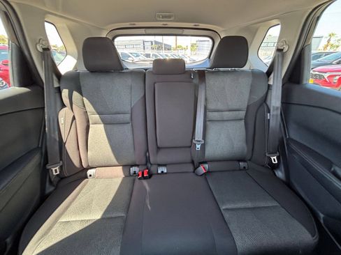 Used 2025 Nissan Rogue SV AWD/4WD image 40