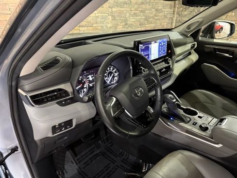 Used 2021 Toyota Highlander Platinum AWD/4WD image 27