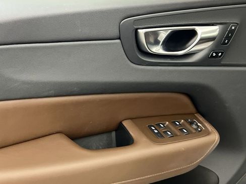 Certified 2023 Volvo XC60 B5 Plus image 15