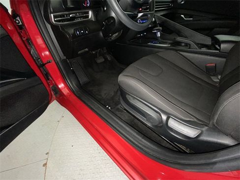 Used 2023 Hyundai Elantra SEL w/ Cargo Package image 12