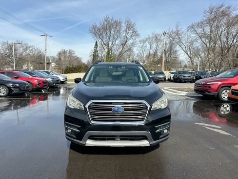 Used 2019 Subaru Ascent Premium image 16