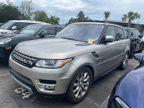 Used 2017 Land Rover Range Rover Sport HSE AWD/4WD image 2