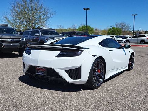 Used 2017 Acura NSX AWD/4WD image 3