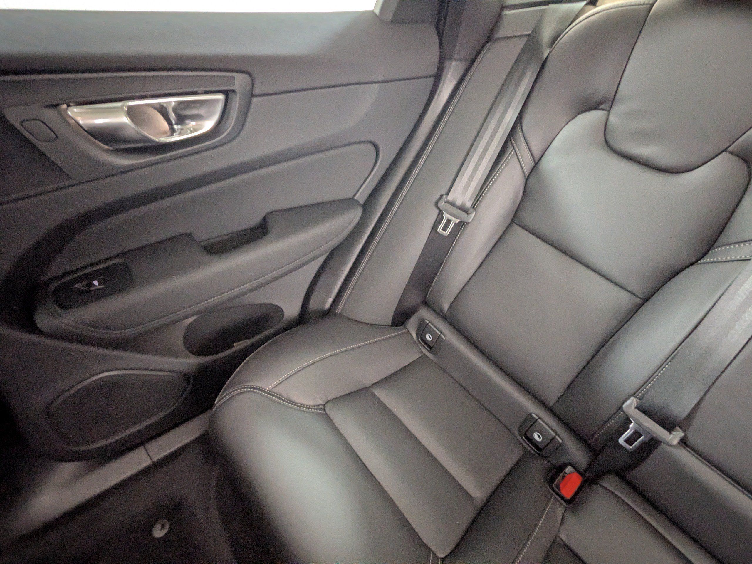 Used 2026 Volvo XC60 B5 Ultra AWD/4WD image 14