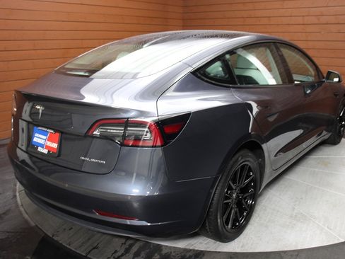 Used 2022 Tesla Model 3 Long Range image 89