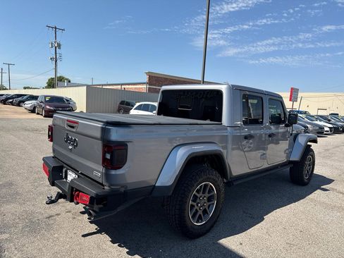Used 2020 Jeep Gladiator Overland AWD/4WD image 7