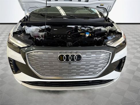 Used 2023 Audi Q4 e-tron Premium Plus w/ Premium Plus RWD image 31