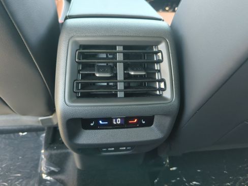 New 2026 Volkswagen Tiguan SEL R-Line image 31