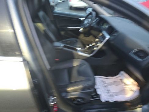 Used 2016 Volvo V60 T5 Premier w/ Convenience Package FWD image 16