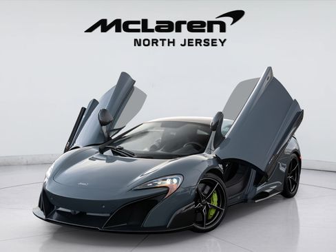 Used 2016 McLaren 675LT Coupe RWD image 2
