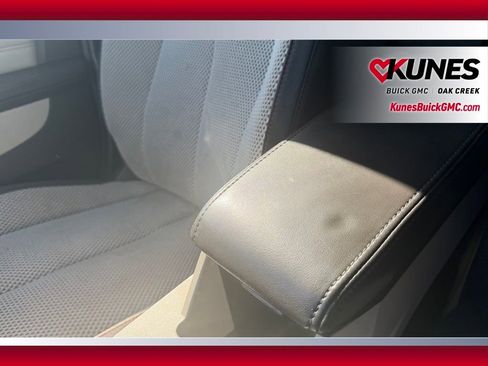 Used 2017 GMC Terrain SLE w/ Convenience Package AWD/4WD image 18