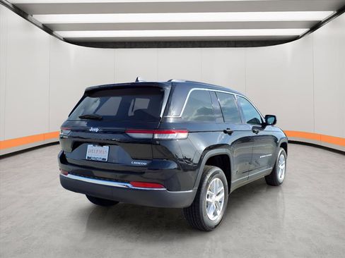 New 2025 Jeep Grand Cherokee Laredo X image 7