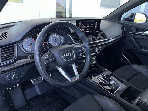 Used 2022 Audi SQ5 Premium w/ Convenience Package image 11