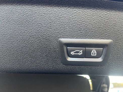 Used 2017 BMW X4 M40i image 8