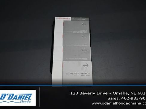 Used 2015 Nissan Versa SV FWD image 41