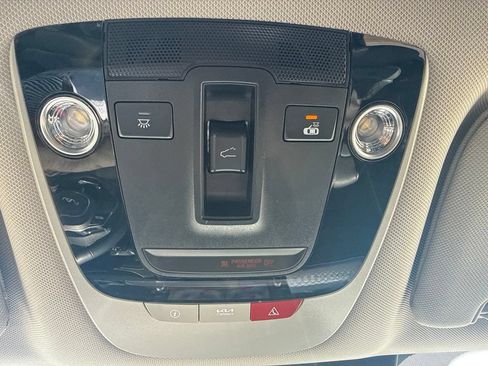 Used 2023 Kia Sorento SX AWD/4WD image 35