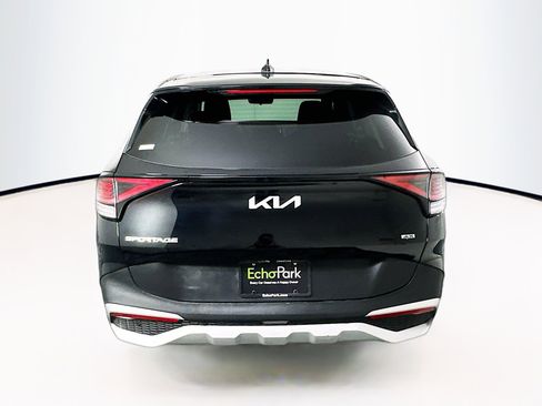 Used 2025 Kia Sportage LX image 7