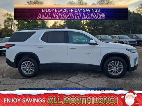 Used 2023 Chevrolet Traverse LT image 6