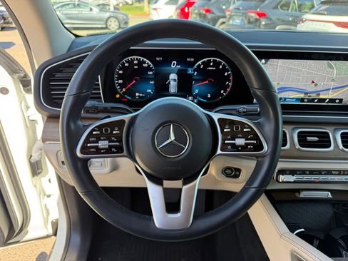 Used 2021 Mercedes-Benz GLE 350 w/ 3rd Row Seat Package image 31