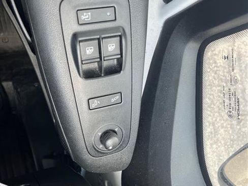 Used 2025 RAM ProMaster 2500 w/ Convenience Group FWD image 18