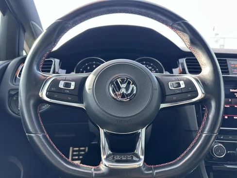 Used 2018 Volkswagen Golf 4-Door image 20