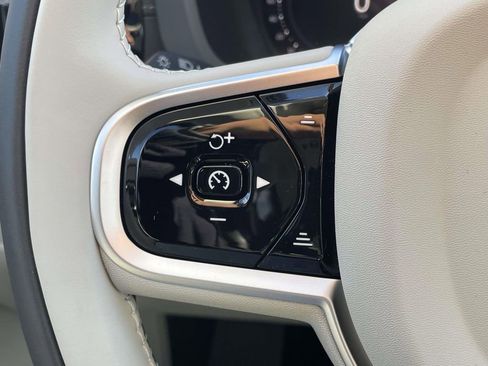 New 2026 Volvo XC60 B5 Ultra w/ Protection Package Premier image 10