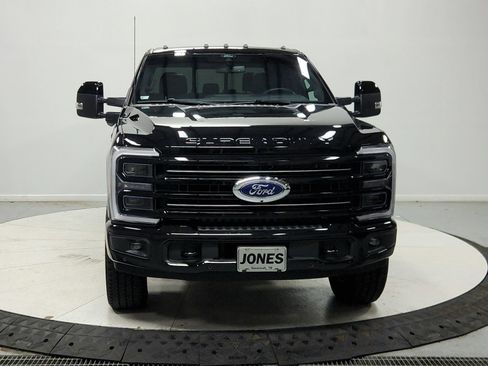 Used 2026 Ford F250 Platinum AWD/4WD image 3