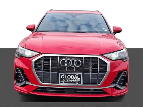 Used 2022 Audi Q3 2.0T Premium w/ Convenience Package image 2