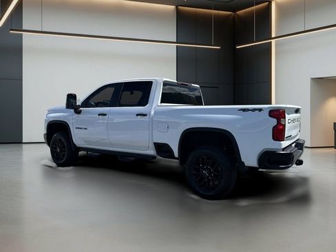 Used 2025 Chevrolet Silverado 2500 Custom w/ Custom Convenience Package AWD/4WD image 3