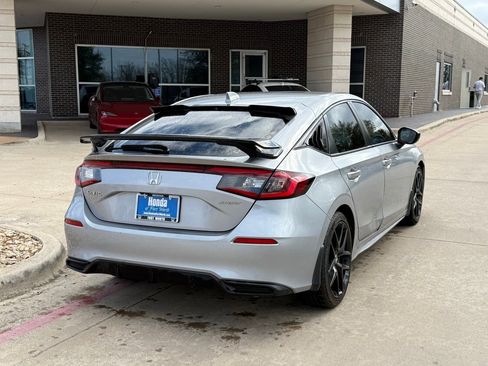 Used 2023 Honda Civic Sport image 6