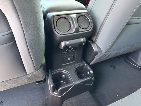 New 2025 Jeep Gladiator Sport image 12