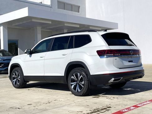New 2026 Volkswagen Atlas SE image 4
