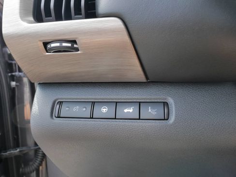 Used 2023 Nissan Pathfinder Platinum AWD/4WD image 25