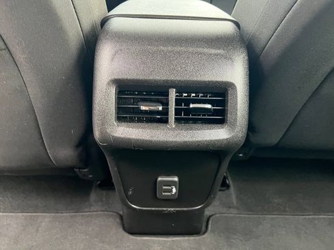 Used 2019 Chevrolet Equinox LS AWD/4WD image 22