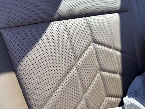 Used 2024 BMW 530i xDrive w/ Premium Package image 8