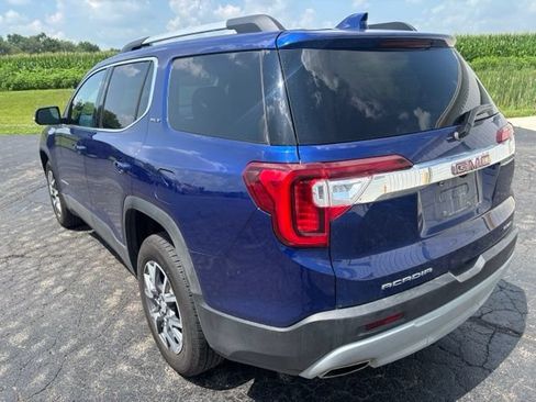 Used 2023 GMC Acadia SLT w/ Technology Package AWD/4WD image 3