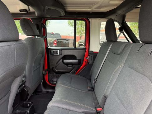 Used 2024 Jeep Wrangler Unlimited Sport AWD/4WD image 17