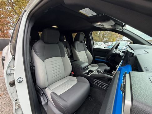 Used 2025 Toyota Tacoma SR image 34
