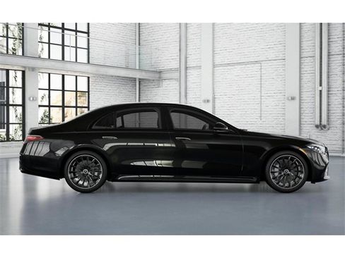 New 2025 Mercedes-Benz S 580 4MATIC Sedan image 2
