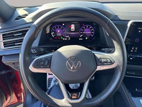 Used 2025 Volkswagen Atlas Cross Sport SEL R-Line image 12