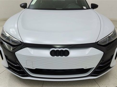 Used 2023 Audi e-tron GT Premium Plus w/ Performance Package image 8