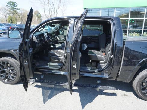 Used 2020 RAM 1500 Limited w/ Black Appearance Package AWD/4WD image 10