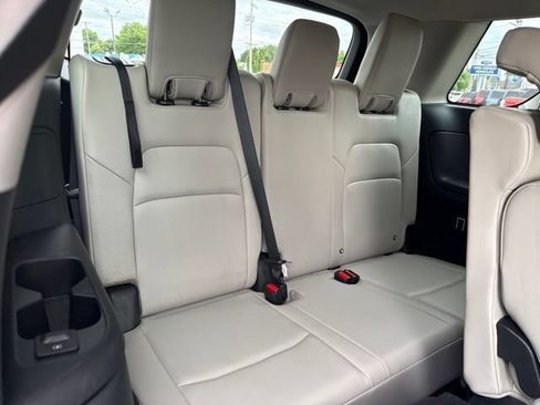 Used 2022 Nissan Pathfinder SL w/ Cargo Package AWD/4WD image 36